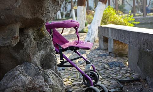 На Ямале педофил украл коляску и изнасиловал двухлетнюю малышку