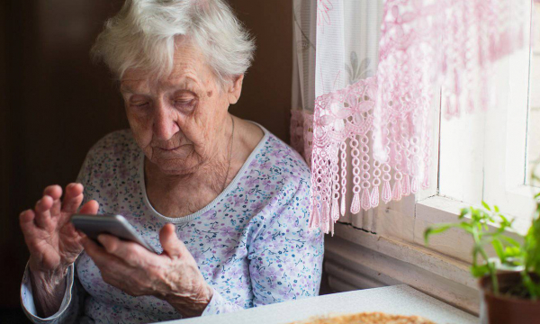 Три жестких запрета ждут пенсионеров, получающих деньги на карту